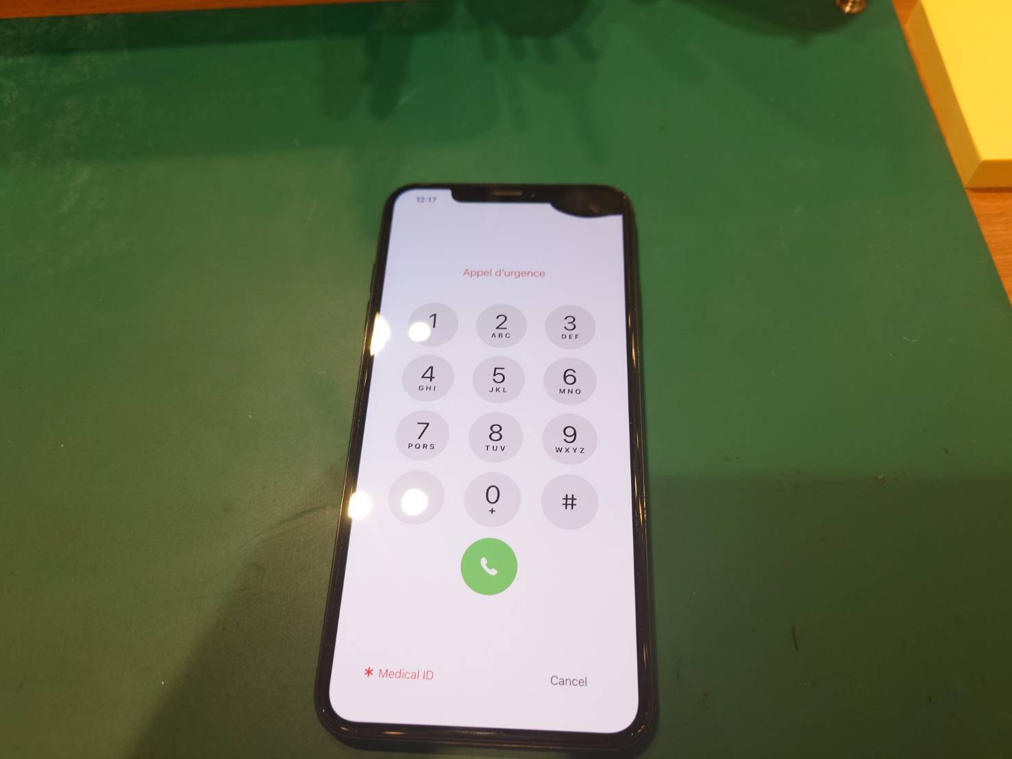 【田町よりご来店】iPhone XS Maxの画面交換をご依頼いただきました！